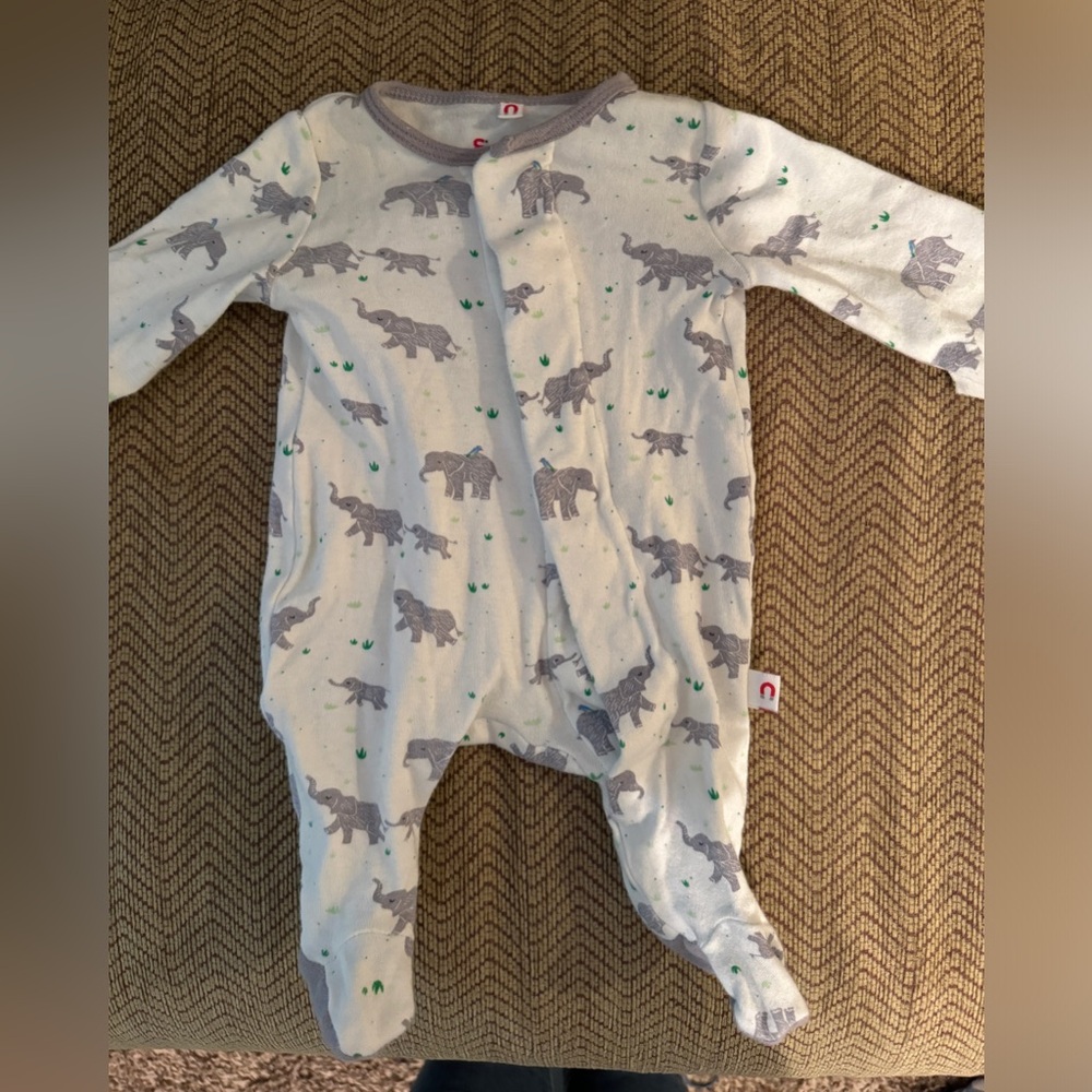 E=mc by magnetic me 100% cotton newborn